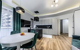 Wola Luxury Stay